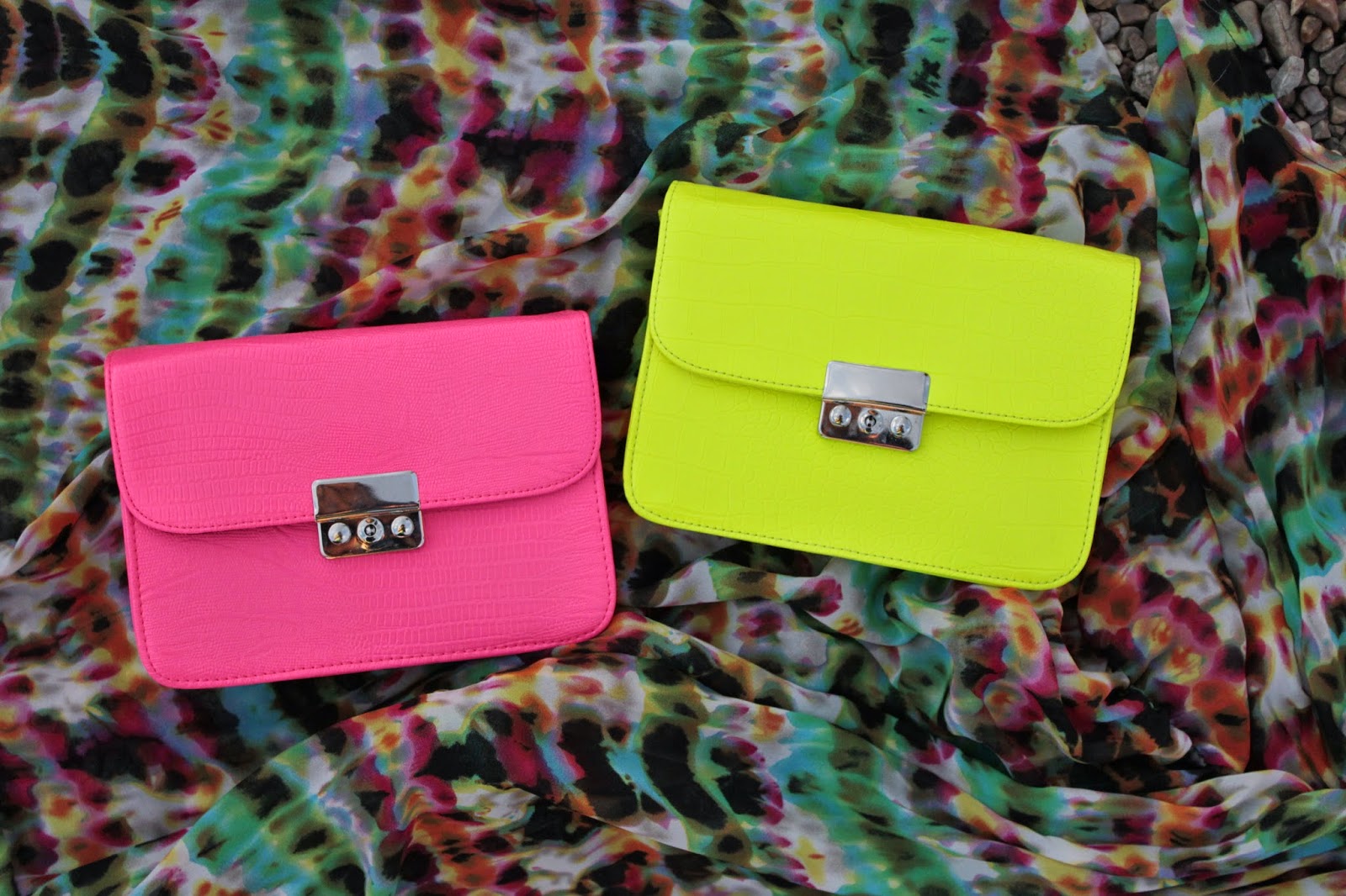 Sorteamos nuestro bolso neón…¡y el color lo eliges tú!